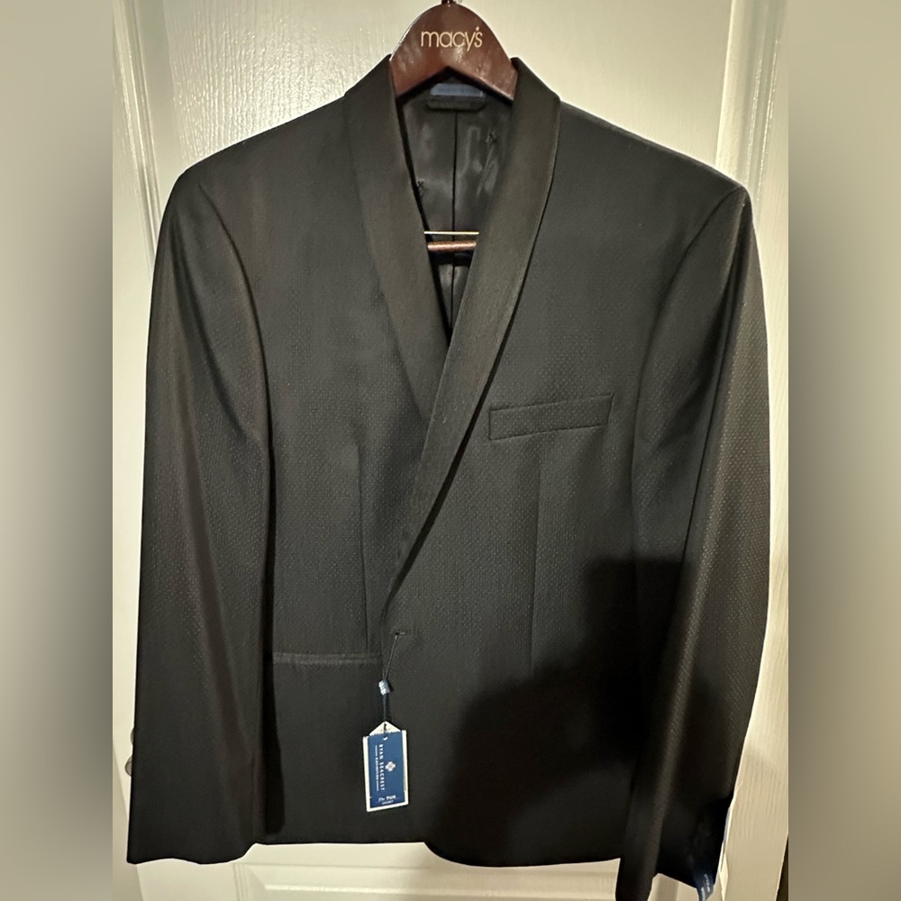 Ryan Seacrest Distinction Charcoal Tuxedo Jacket